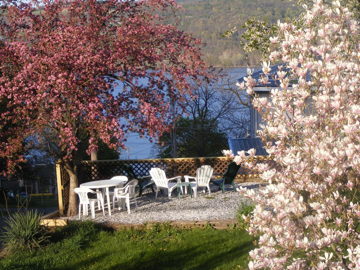 Lake Valley Legends B&B Watkins Glen Exteriör bild